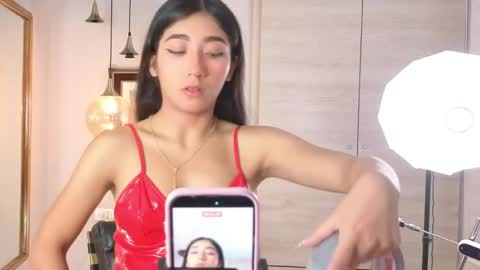 Mariana   online show from April 23, 2026, 12:29 pm