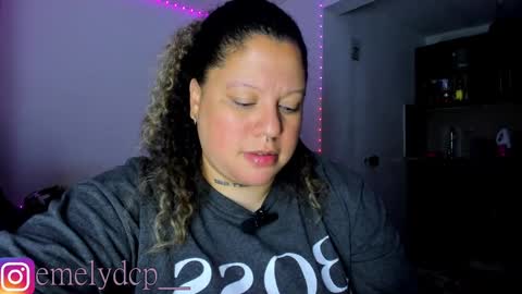   Independent Model online show from September 14, 2025, 7:40 am