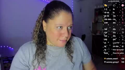   Independent Model online show from October 15, 2025, 6:02 am