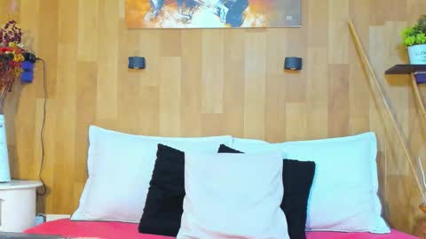 Mariana Angel online show from February 14, 2026, 11:40 am