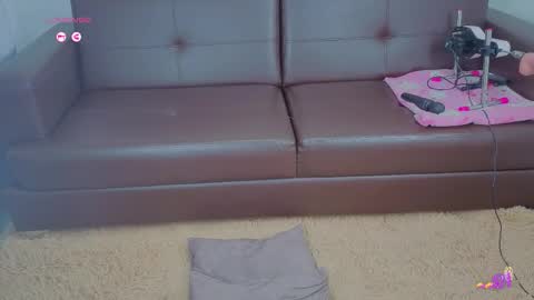 Mariana  online show from October 25, 2025, 3:03 am