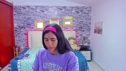 Mariana online show from December 10, 2024, 1:22 am