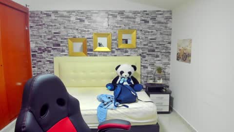 Mariana online show from January 17, 2025, 8:33 pm