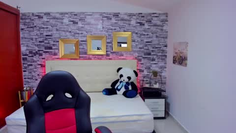 Mariana online show from February 28, 2025, 9:23 pm