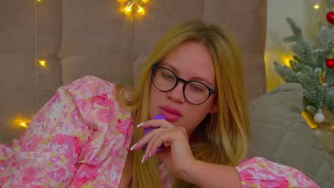 Maria online show from January 13, 2025, 3:34 am