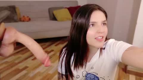 mariangeel_ online show from June 11, 2026, 3:15 am