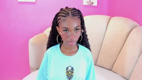 marianrosse online show from September 23, 2025, 8:34 pm