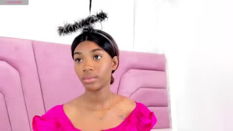 marianrosse online show from October 18, 2025, 7:36 pm