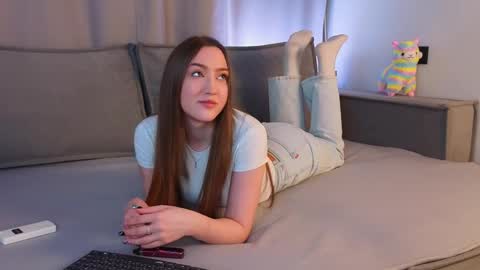 Snapshot of mariareynold chatting on March 31, 2026, 2:17 pm im Lisa im new here dont be rude online show from March 31, 2026, 2:17 pm