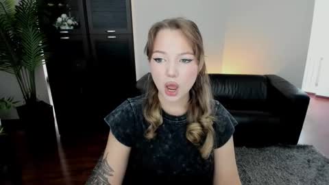 mariarobinsone online show from October 14, 2025, 11:44 am