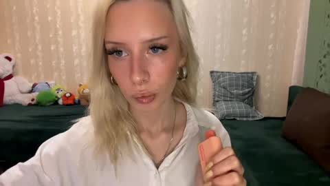 Molly online show from September 11, 2025, 6:13 am