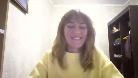 Elianor online show from April 18, 2026, 7:07 pm