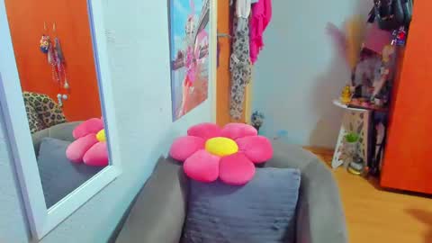 Marie   online show from March 4, 2025, 7:41 am