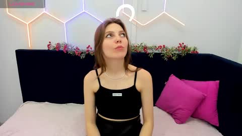 Snapshot of marie_reyes_ chatting on January 9, 2025, 7:52 am Mary 3 online show from January 9, 2025, 7:52 am