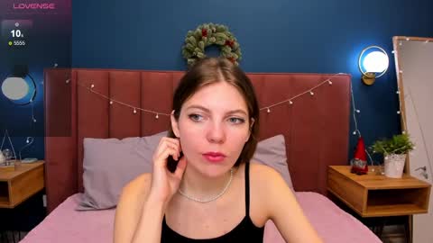 Snapshot of marie_reyes_ chatting on January 11, 2025, 8:43 am Mary 3 online show from January 11, 2025, 8:43 am