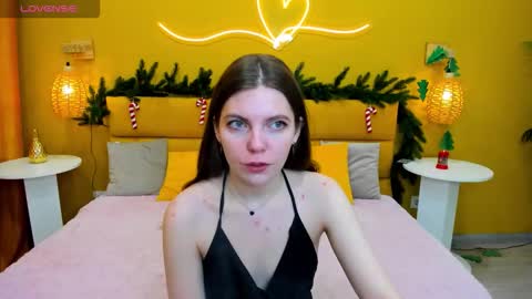 Mary 3 online show from December 18, 2025, 2:17 am