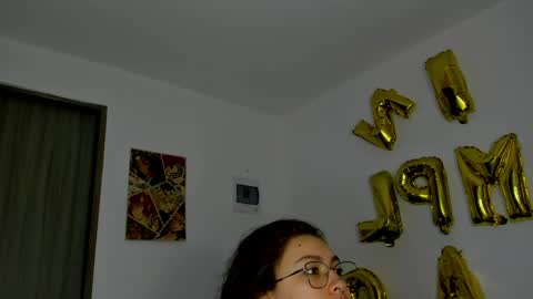 Snapshot of marieetaylor chatting on April 19, 2026, 6:54 pm Mariee online show from April 19, 2026, 6:54 pm