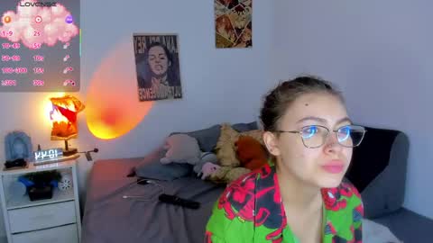 Snapshot of marieetaylor chatting on April 27, 2026, 7:12 pm Mariee online show from April 27, 2026, 7:12 pm