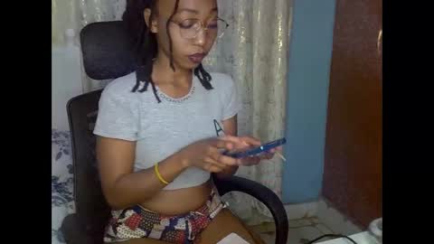 mariejuana online show from September 24, 2025, 4:43 pm