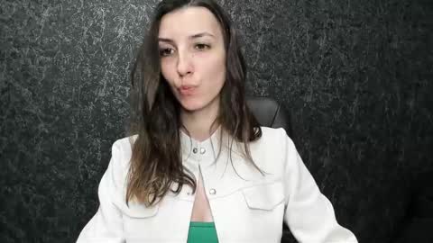 Snapshot of marielleanker chatting on September 18, 2025, 6:15 am marielleanker online show from September 18, 2025, 6:15 am