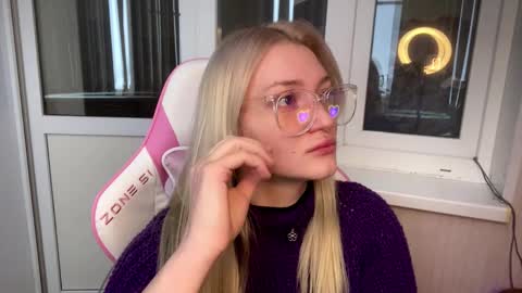 Hey Im Ash  I think together we can hit first 10 thumbs up online show from February 27, 2026, 8:14 am