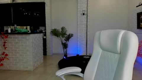 mariemlui online show from November 27, 2025, 3:14 pm