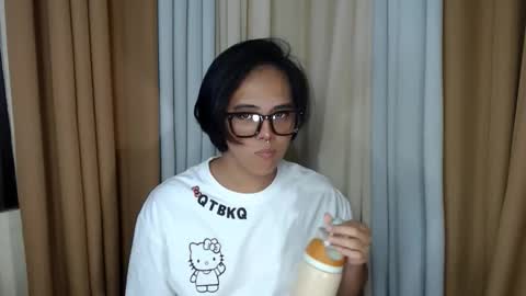 marikosue online show from November 5, 2025, 2:06 pm