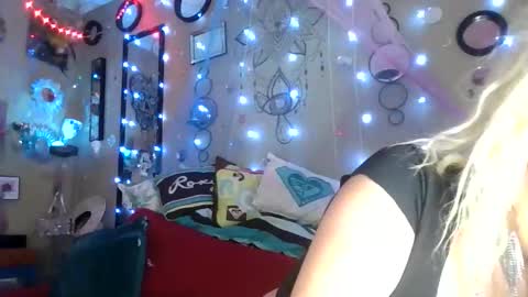 marilyn1620 online show from April 28, 2026, 6:18 am