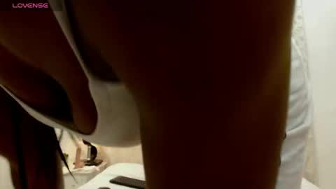 Snapshot of marilynrios_12 chatting on February 19, 2025, 11:36 pm MarilynRios 12 online show from February 19, 2025, 11:36 pm