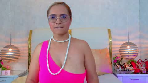 Marilyn Vega online show from May 26, 2026, 8:49 pm