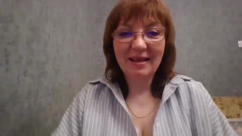marinamrs online show from October 10, 2025, 11:37 pm