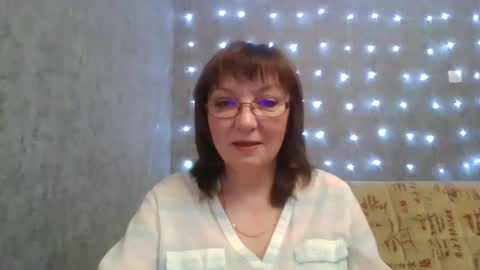 marinamrs online show from November 30, 2025, 6:01 pm