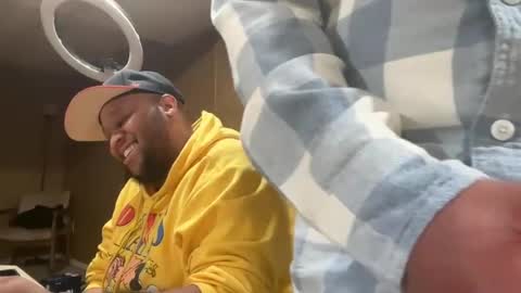 MARIOLUIGIHOT online show from February 22, 2025, 11:35 pm