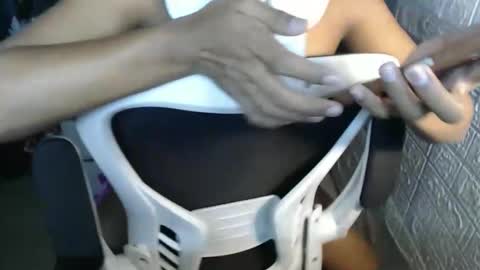 edelyn online show from March 16, 2026, 1:22 am