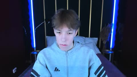 Mark online show from November 19, 2025, 5:51 am