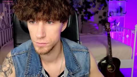 Snapshot of mark_caron chatting on November 2, 2025, 3:36 pm mark_caron online show from November 2, 2025, 3:36 pm