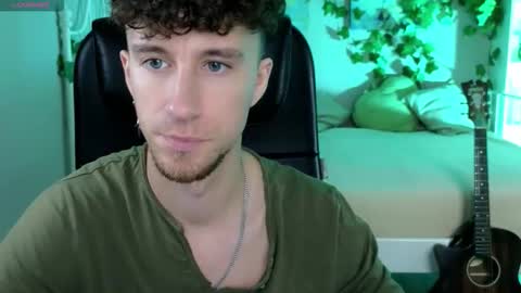 Snapshot of mark_caron chatting on November 12, 2025, 8:30 pm mark_caron online show from November 12, 2025, 8:30 pm