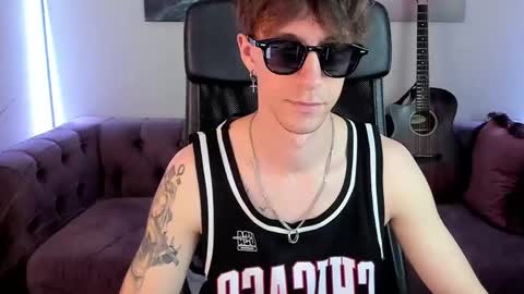 mark_caron online show from June 3, 2026, 2:33 pm