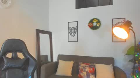 mark_x23 online show from December 18, 2025, 12:49 am