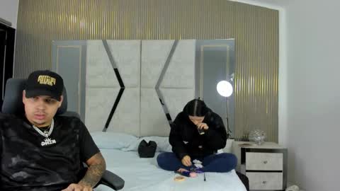 Snapshot of markandphilip chatting on November 11, 2025, 12:27 pm markandphilip online show from November 11, 2025, 12:27 pm