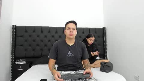 Snapshot of markandphilip chatting on November 25, 2025, 11:54 am markandphilip online show from November 25, 2025, 11:54 am