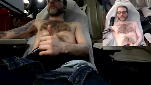 markass87 online show from April 25, 2026, 1:36 pm