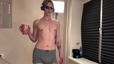 Mark online show from November 15, 2025, 5:20 pm