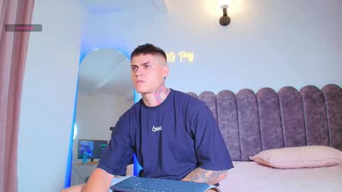 Sebastian online show from October 31, 2025, 3:18 am