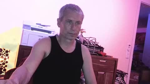 Markus081976 online show from April 13, 2026, 8:14 pm