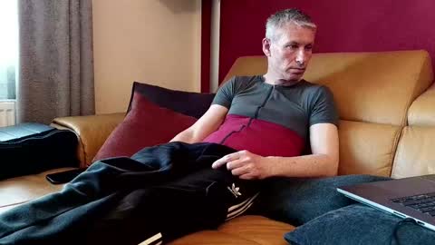 Markus081976 online show from April 19, 2026, 2:27 pm