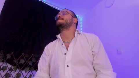 Mark  online show from October 28, 2025, 10:34 pm