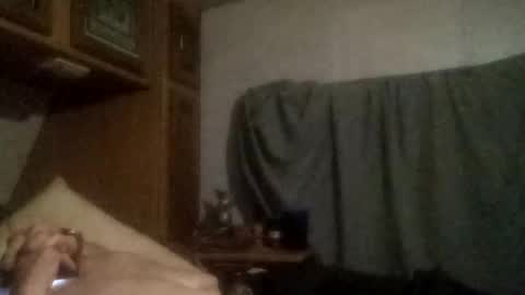 markymark101825061 online show from December 19, 2025, 8:21 am