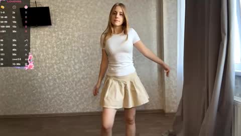 Snapshot of marlenagehlert chatting on October 2, 2025, 2:13 pm Olivia online show from October 2, 2025, 2:13 pm