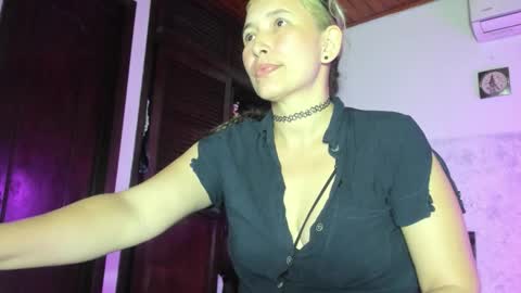 Snapshot of marly7890 chatting on October 19, 2025, 2:23 am marly online show from October 19, 2025, 2:23 am